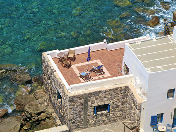  Rooftop terrasse below the monastery of Panagia Spiliani